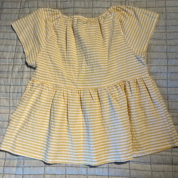 SHEIN Women’s M Front Tie Top - Picture 3 of 3